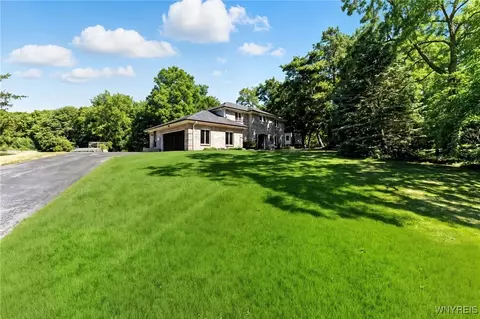 2 Gothic Ledge, Lockport, NY 14094 photo 37