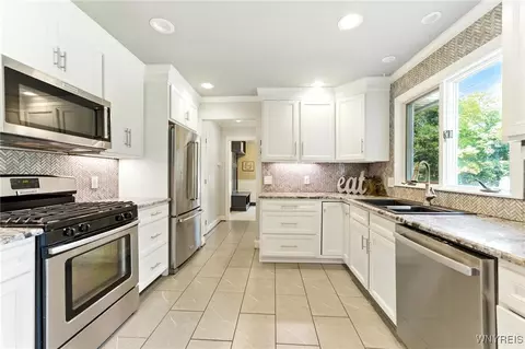 2 Gothic Ledge, Lockport, NY 14094 photo 12