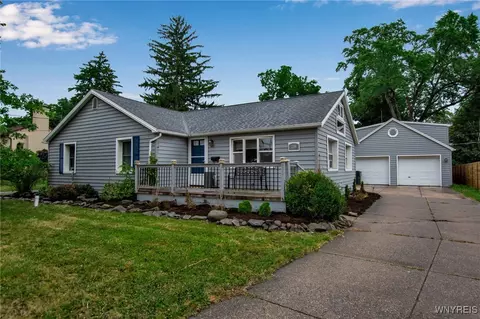 218 Garrison Rd, Amherst, NY 14221