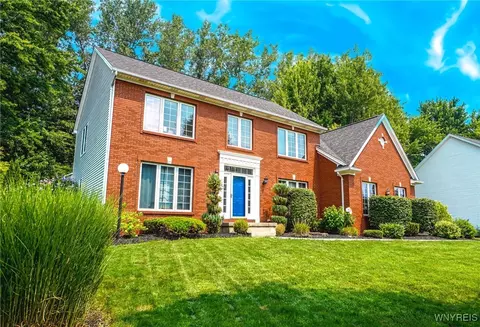 23 Forrester Ct, Amherst, NY 14228