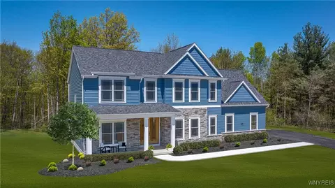 3947 Wheatfield Xing, Wheatfield, NY 14120
