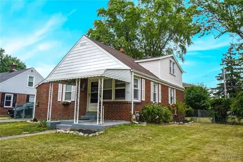511 Walton Dr, Cheektowaga, NY 14225