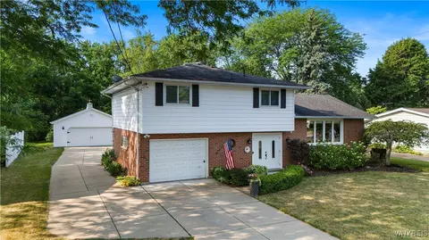 372 Howard Dr, Porter, NY 14174