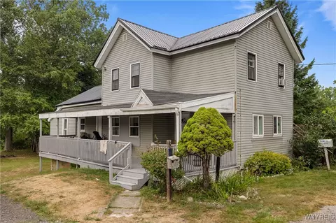 9 Mill St, Newstead, NY 14001
