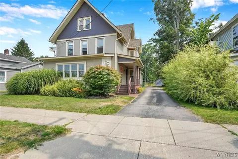 101 N Main St, Holland, NY 14080