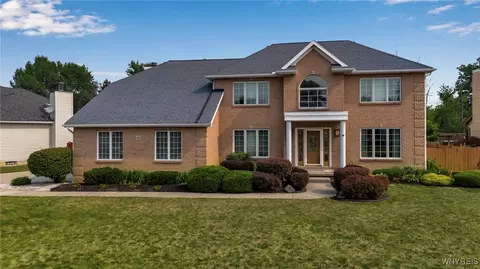 140 White Tail Run, Grand Island, NY 14072