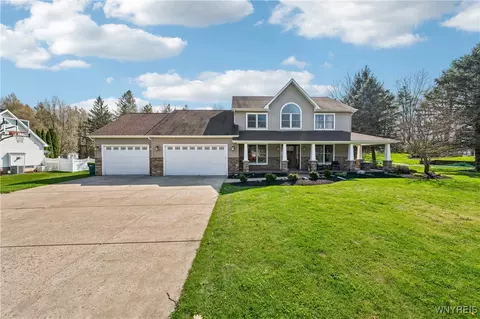60 Kettle Run, East Aurora, NY 14052