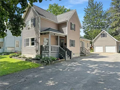 29 Center St, Warsaw, NY 14569