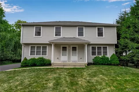 34 Kauderer Pl, West Seneca, NY 14224