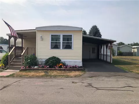 6035 S Transit Apt 45 Willowbend Rd, Lockport, NY 14094