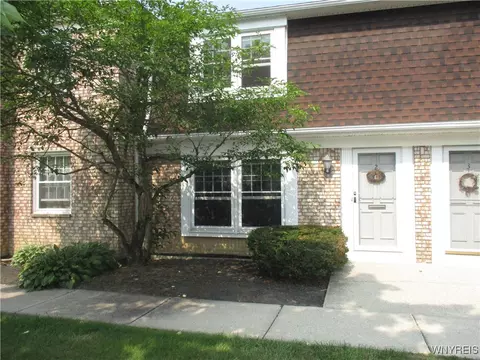 105 Carriage Dr #2, Orchard Park, NY 14127