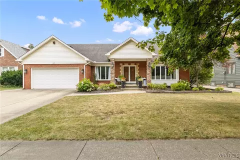 329 Christiana St, North Tonawanda, NY 14120
