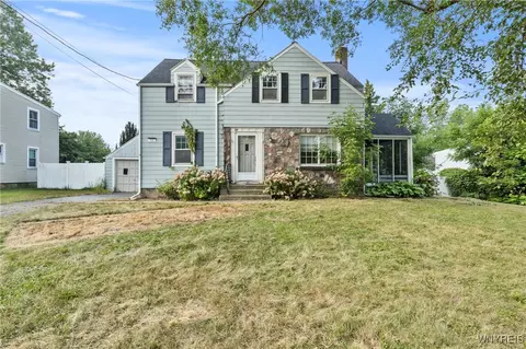 11 Celia Dr, Rochester, NY 14623