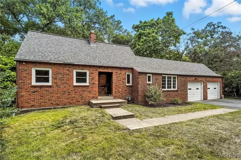 5061 Ellicott Rd, Orchard Park, NY 14127