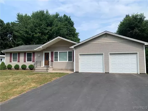 146 Sherwood Dr, Parma, NY 14468