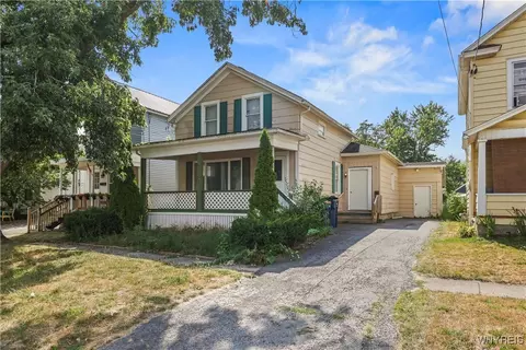 275 Pine St, Lockport, NY 14094