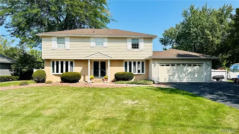 575 Morgan Dr, Lewiston, NY 14092