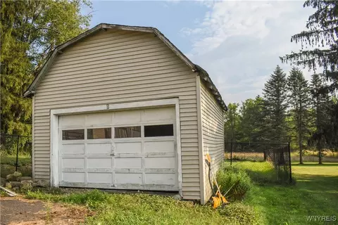 Exterior - 1581 Olean-portville Rd, Olean, NY 14760 photo 5 of 9