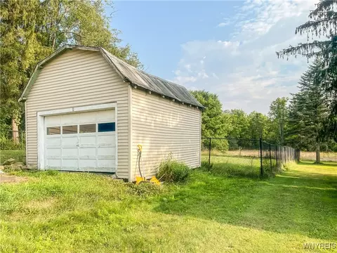 Exterior - 1581 Olean-portville Rd, Olean, NY 14760 photo 6 of 9