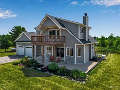 2526 Lake Rd, Porter, NY 14131