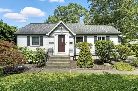 6218 Armor Duells Rd, Orchard Park, NY 14127