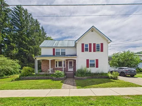 55 Frank St, Salamanca, NY 14779
