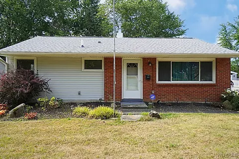 1645 Eddy Dr, North Tonawanda, NY 14120