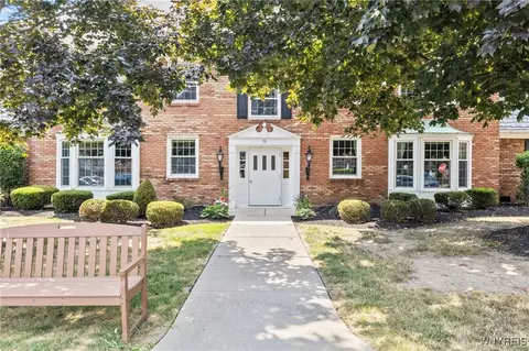 75 Guilford Ln #8, Amherst, NY 14221