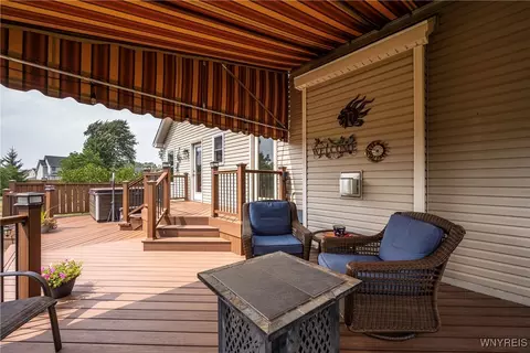 Exterior - 26 Cherryfield Ln, Lancaster, NY 14086 photo 6 of 12