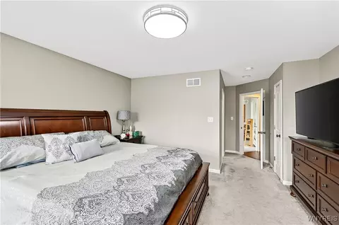 Bedroom - 26 Cherryfield Ln, Lancaster, NY 14086 photo 2 of 3