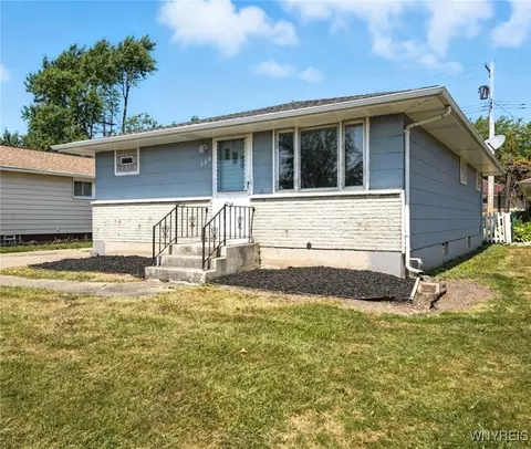 208 Poinciana Pkwy, Cheektowaga, NY 14225