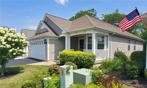 12 Parwood Trl, Depew, NY 14043