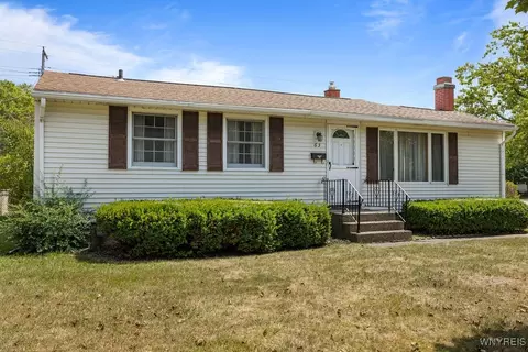 63 Princeton Ct, Cheektowaga, NY 14225
