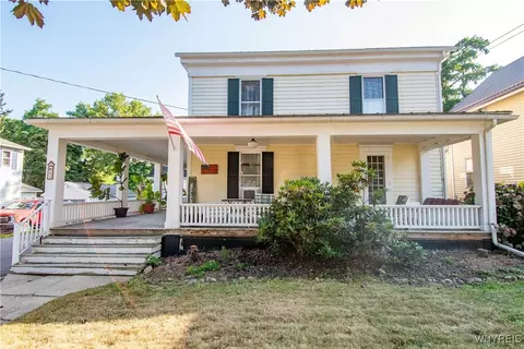 43 Lake St, Perry, NY 14530