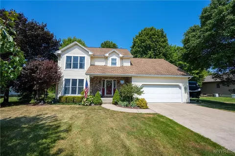 834 Bennett Rd, Evans, NY 14006