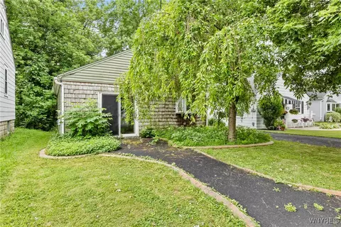 35 Maple St, Tonawanda, NY 14150