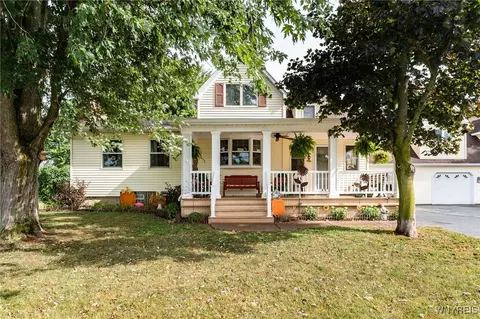 11714 Westwood Rd, Alden, NY 14004