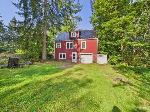 1385 Olean Rd, Aurora, NY 14139