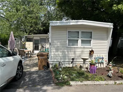 2 Samuel Dr, Cheektowaga, NY 14225