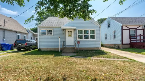 47 Thorndale Ave, West Seneca, NY 14224