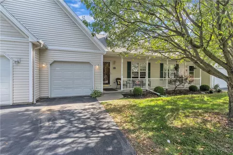 1 B Astor Ridge Dr #B, Amherst, NY 14228