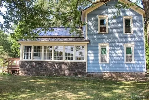 4330 Bolton Rd, Royalton, NY 14067