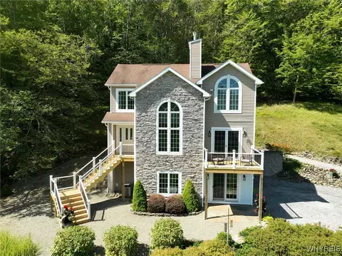 7341 Mountain Gate Rd, Mansfield, NY 14731