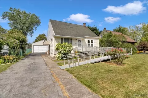 664 69th St, Niagara Falls, NY 14304