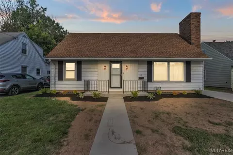 715 82nd St, Niagara Falls, NY 14304