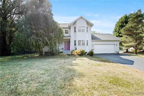 1480 Town Line Rd, Lancaster, NY 14086