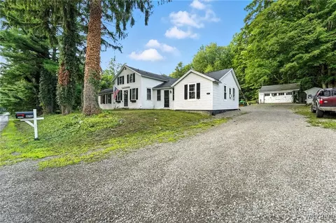 9715 New Oregon Rd, Eden, NY 14057