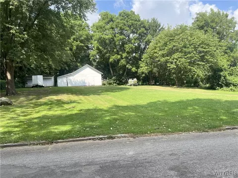 Park Avenue, Perry, NY 14530