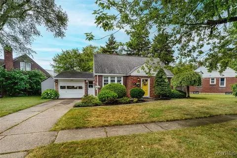 203 Fairvale Dr, Cheektowaga, NY 14225