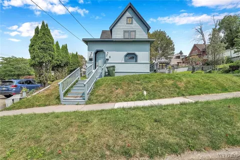 5 Kinney St, Jamestown, NY 14701